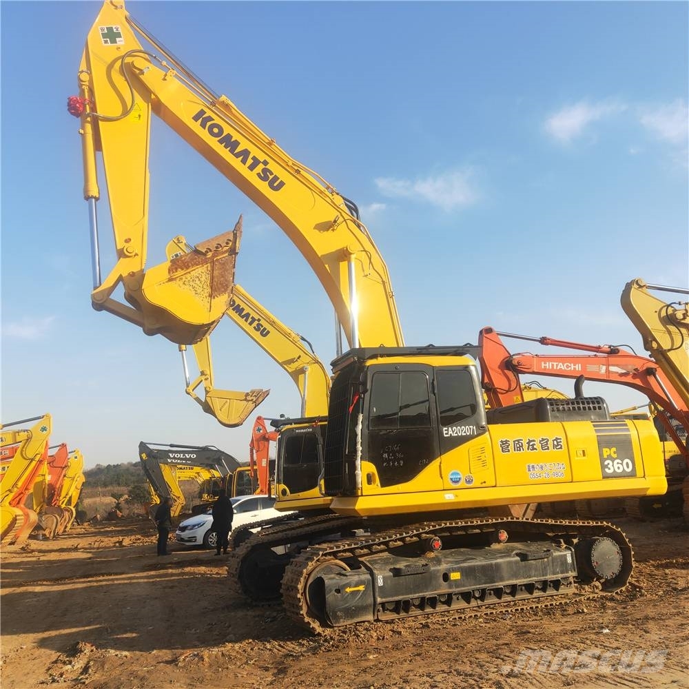 Komatsu PC360-7 حفارات زحافة