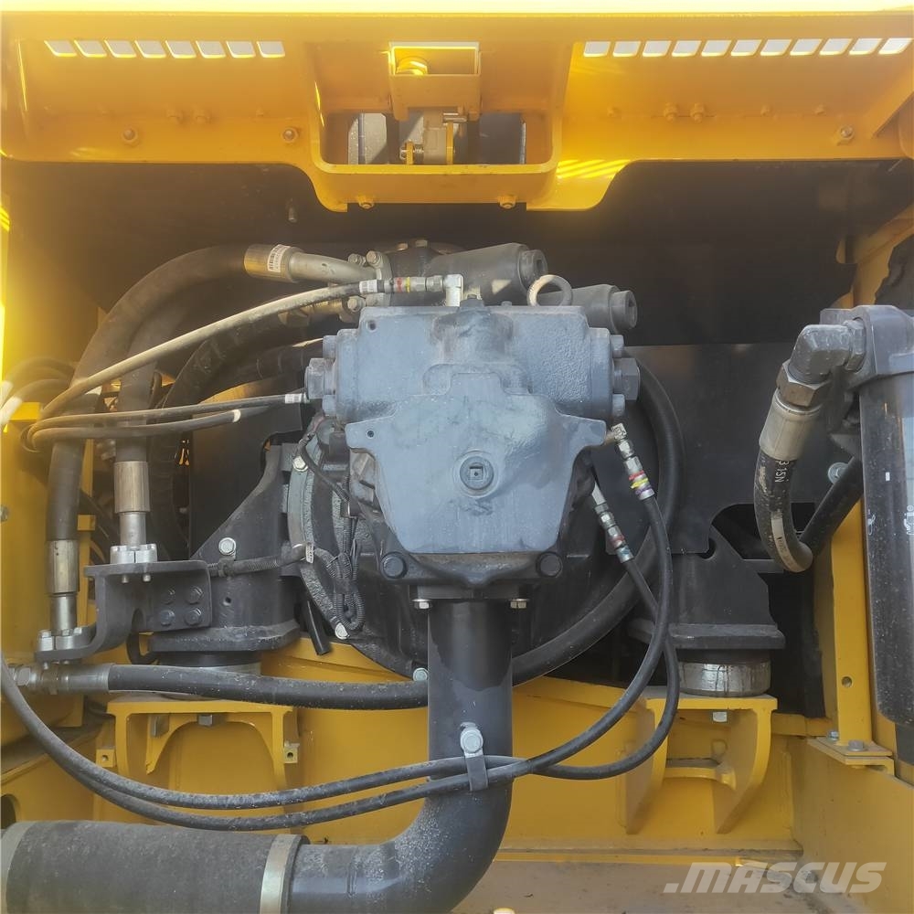 Komatsu PC360-7 حفارات زحافة