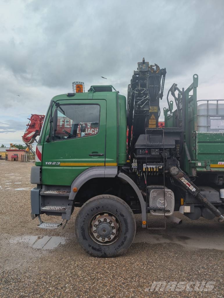 Mercedes-Benz Atego 1823 شاحنات الرافعات
