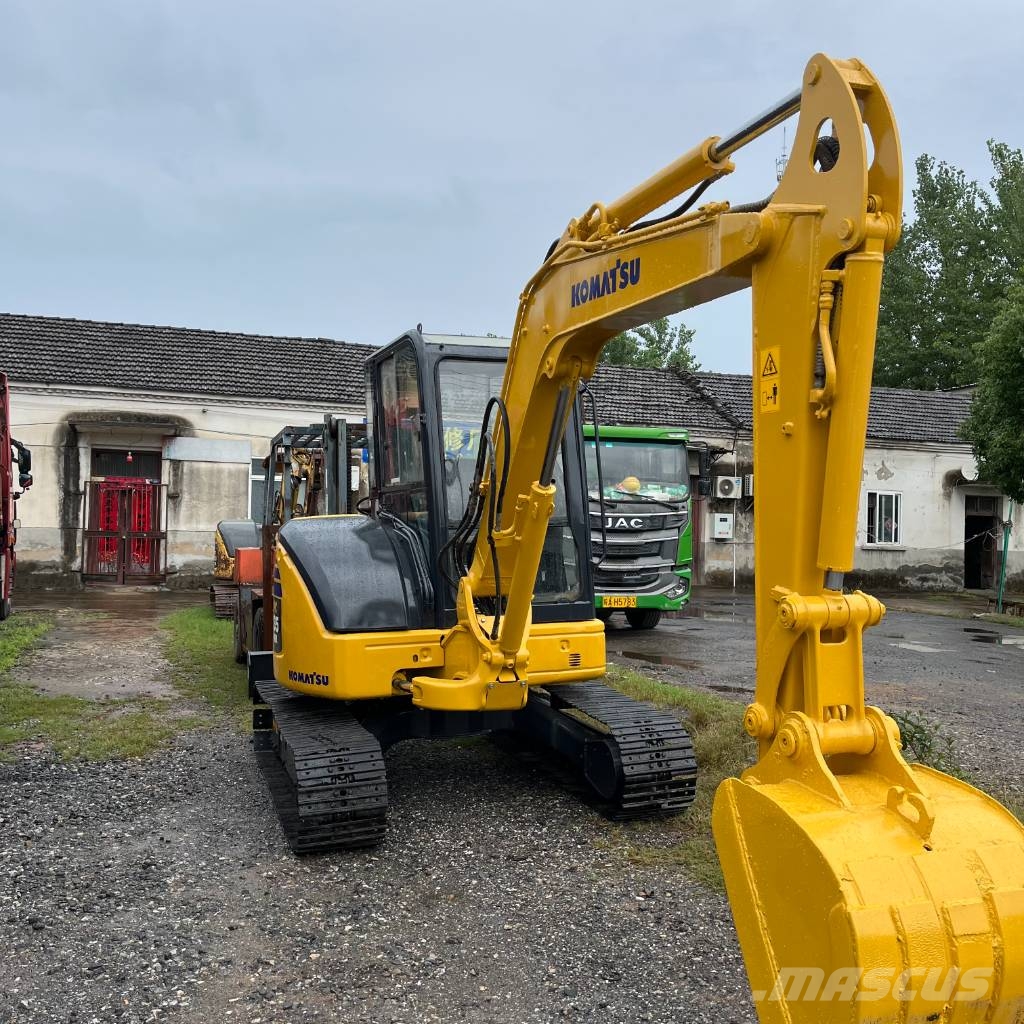 Komatsu PC 35 MR 小型挖掘机