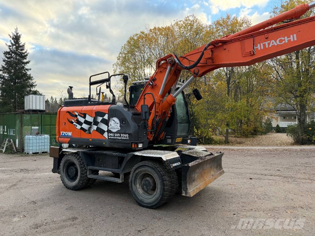 Hitachi ZX 170 W حفارات بعجل