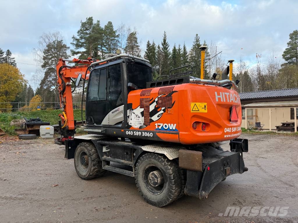 Hitachi ZX 170 W حفارات بعجل