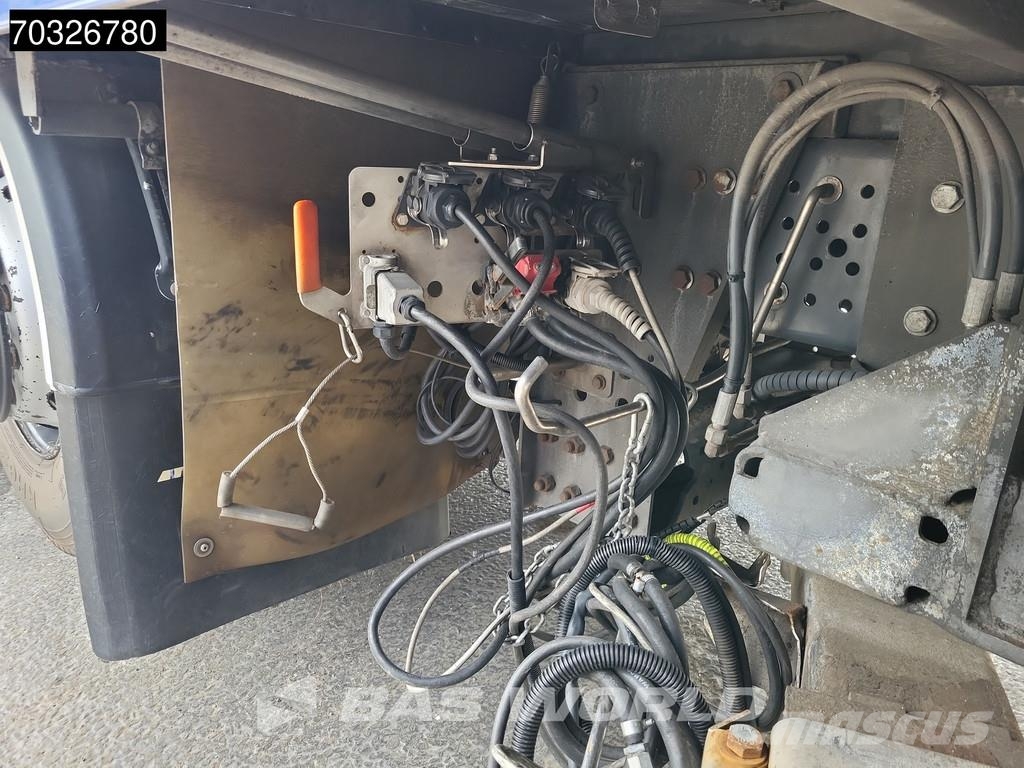 Mercedes-Benz Actros 2540 6X2 FrigoBlock Refrigerated Lift Axle Hűtős