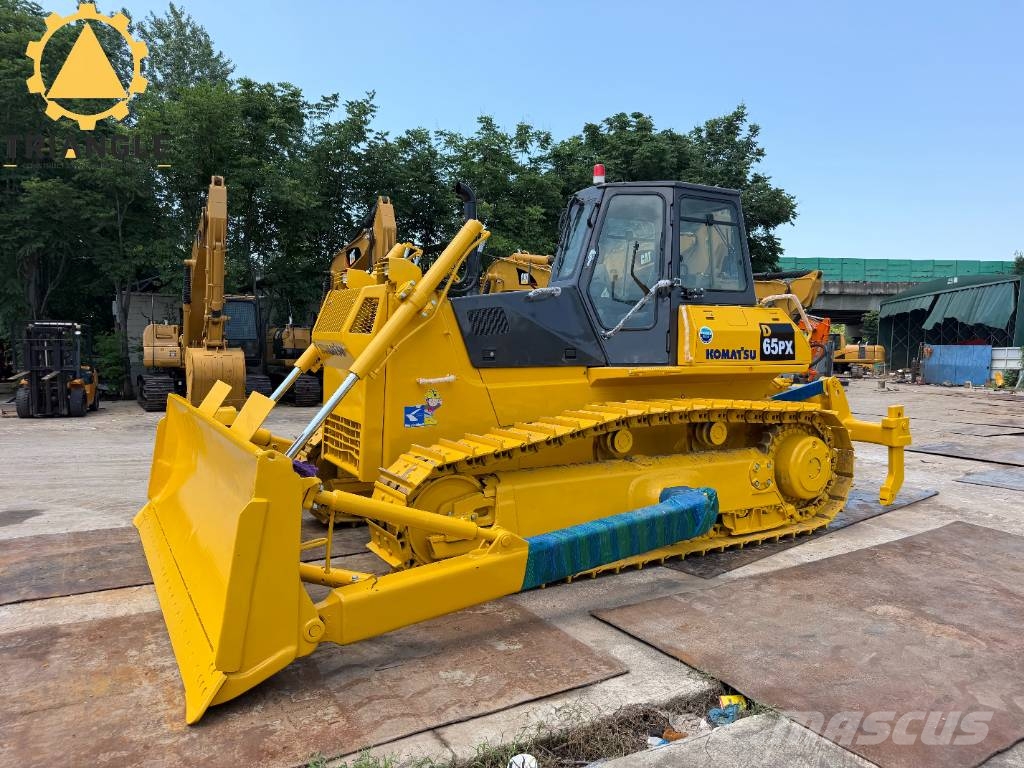 Komatsu D 65 PX Гусеничные бульдозеры