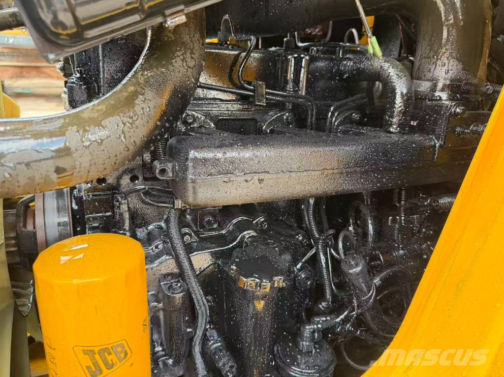JCB 3 CX Ekskavatori-iekrāvēji