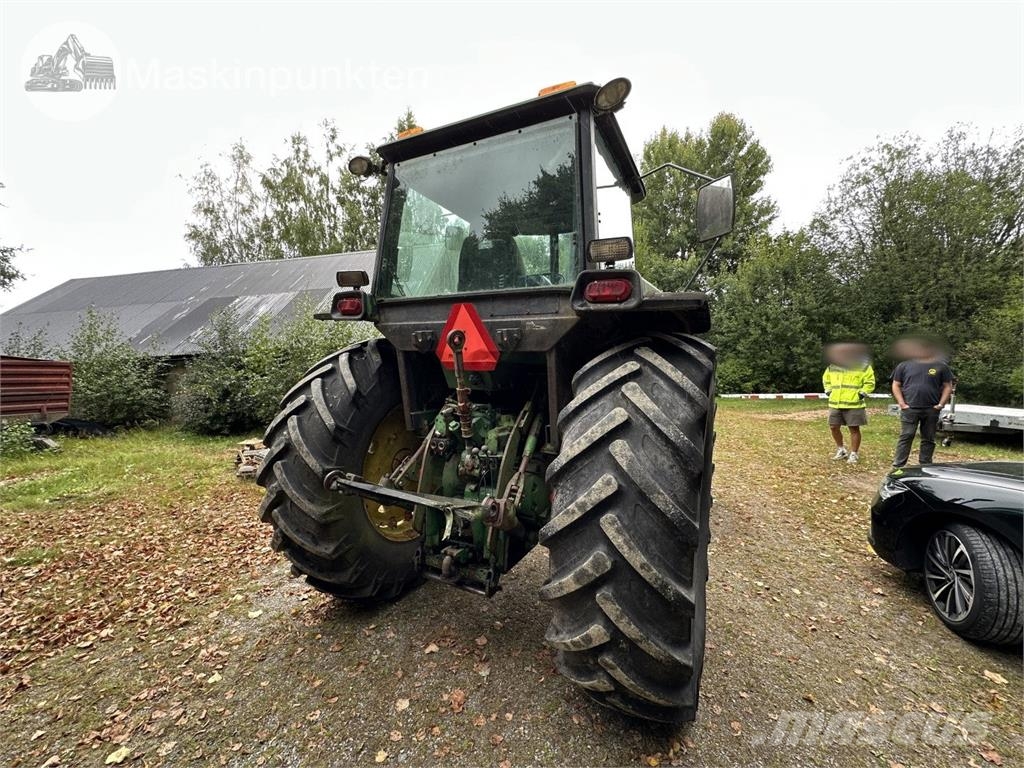 John Deere 4440 PS Hfwd Tractoren