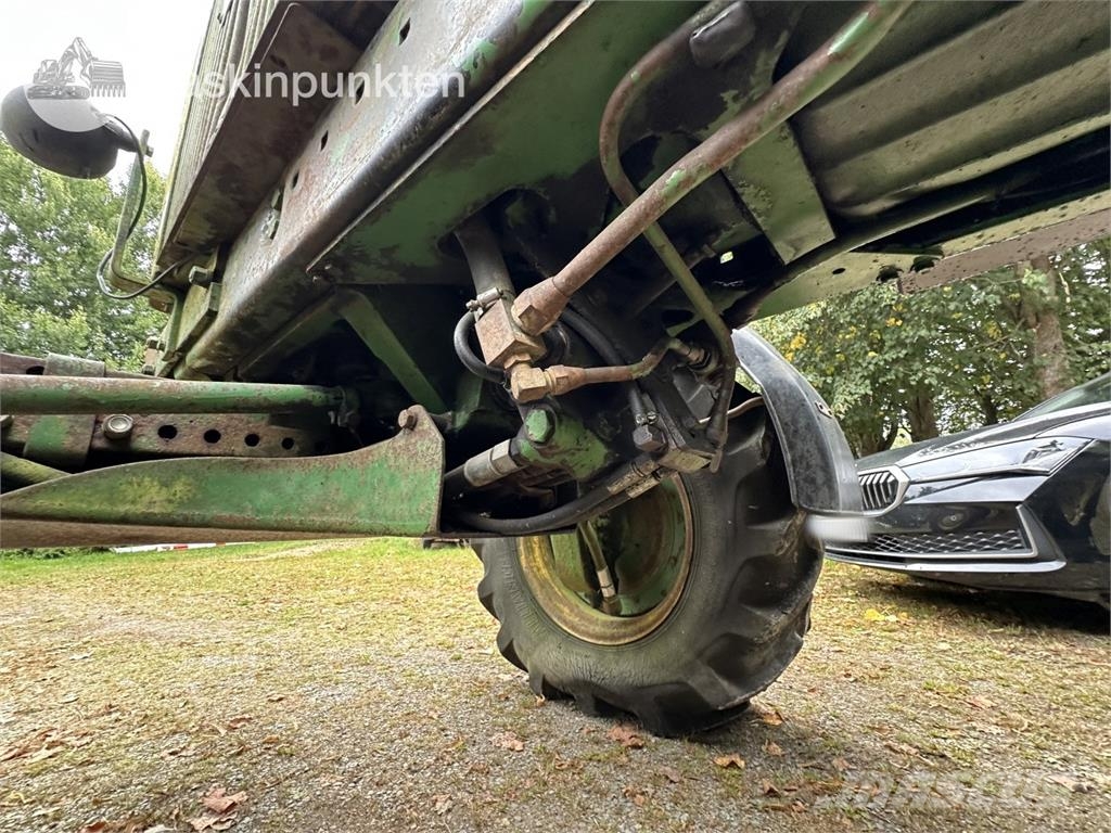 John Deere 4440 PS Hfwd Tractoren