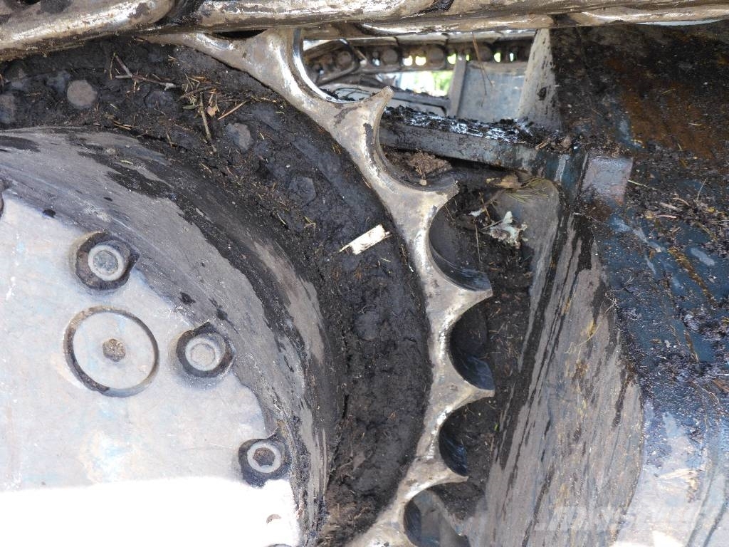 Hyundai Hyundai HX 140 HW Excavadoras sobre orugas