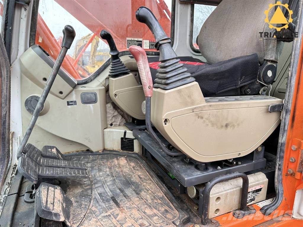 Doosan DH 220 大型油圧ショベル12t以上(パワーショベル・ユンボ)