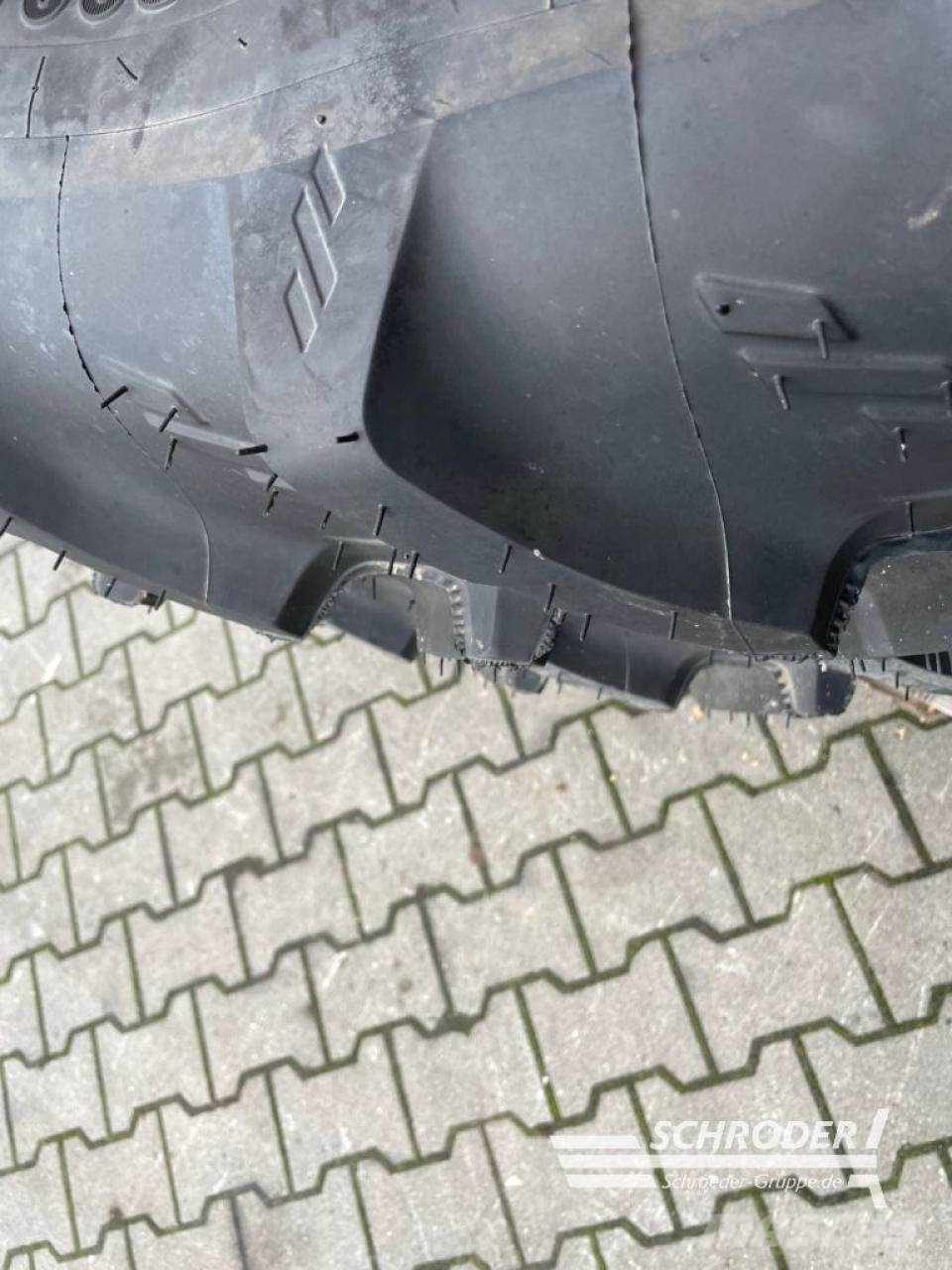 Kleber 300/90 R52 ZWILLINGE / Z.B. FENDT 700 S4 Ruedas