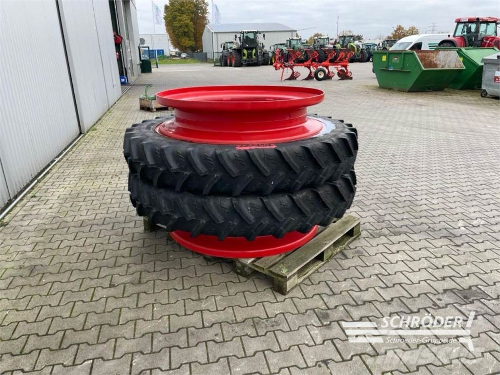Kleber 300/90 R52 ZWILLINGE / Z.B. FENDT 700 S4 Ruedas