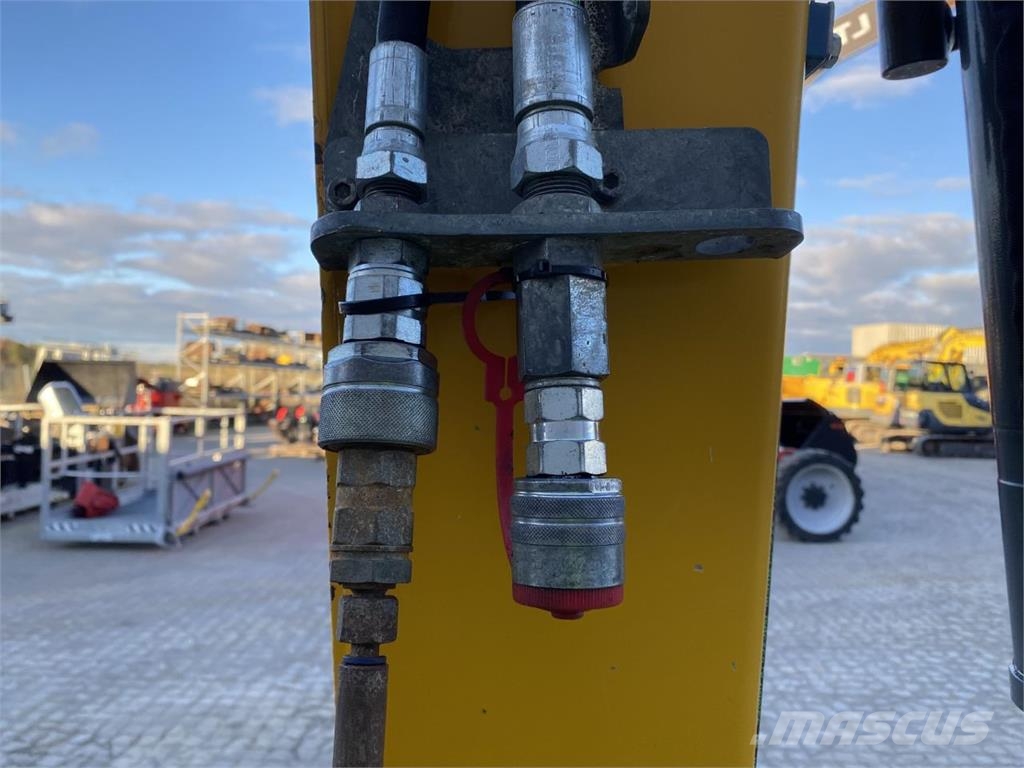 Yanmar VIO50-6 حفارات بعجل