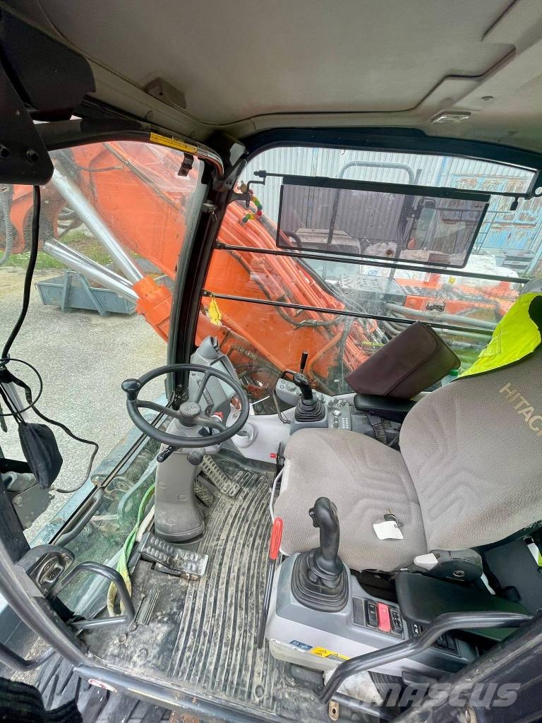 Hitachi ZX 170 W-5 Pelle sur pneus