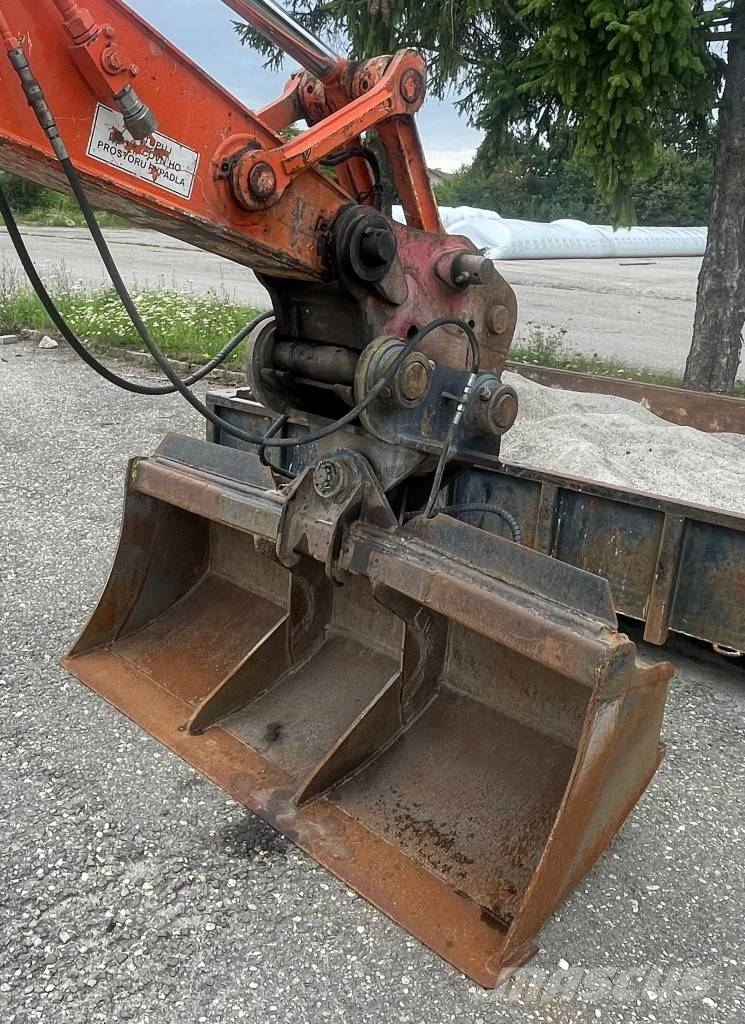Hitachi ZX 170 W-5 Pelle sur pneus