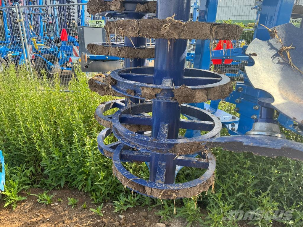 Farmet Triton 400 PS المحراث الحفار