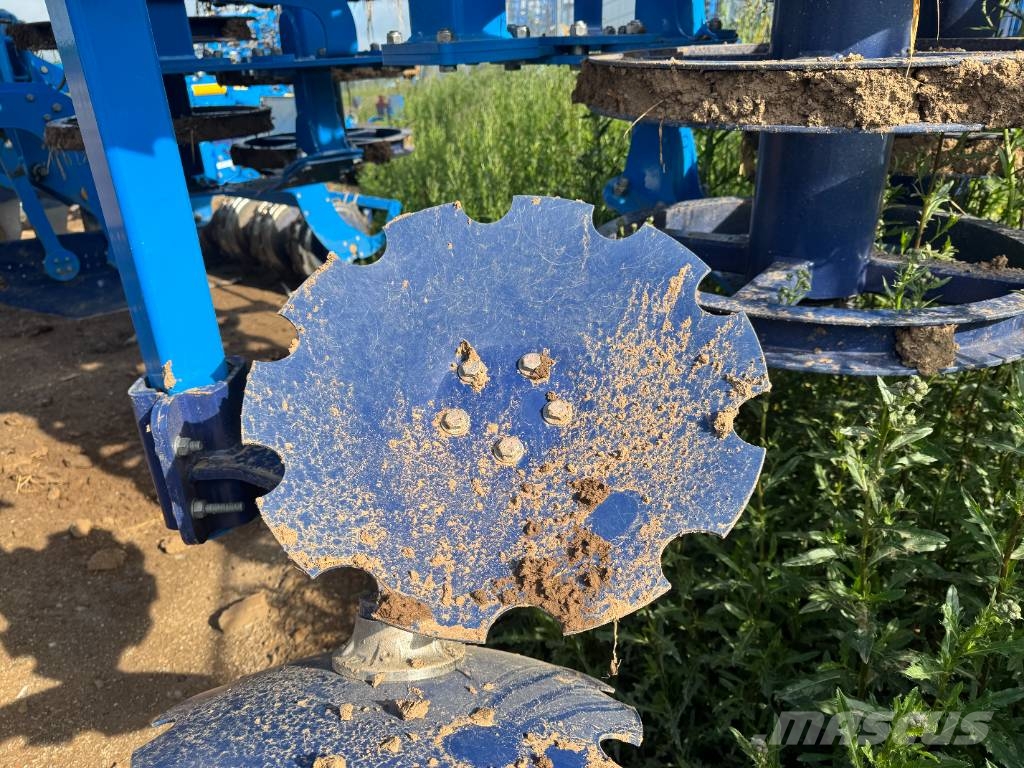 Farmet Triton 400 PS المحراث الحفار
