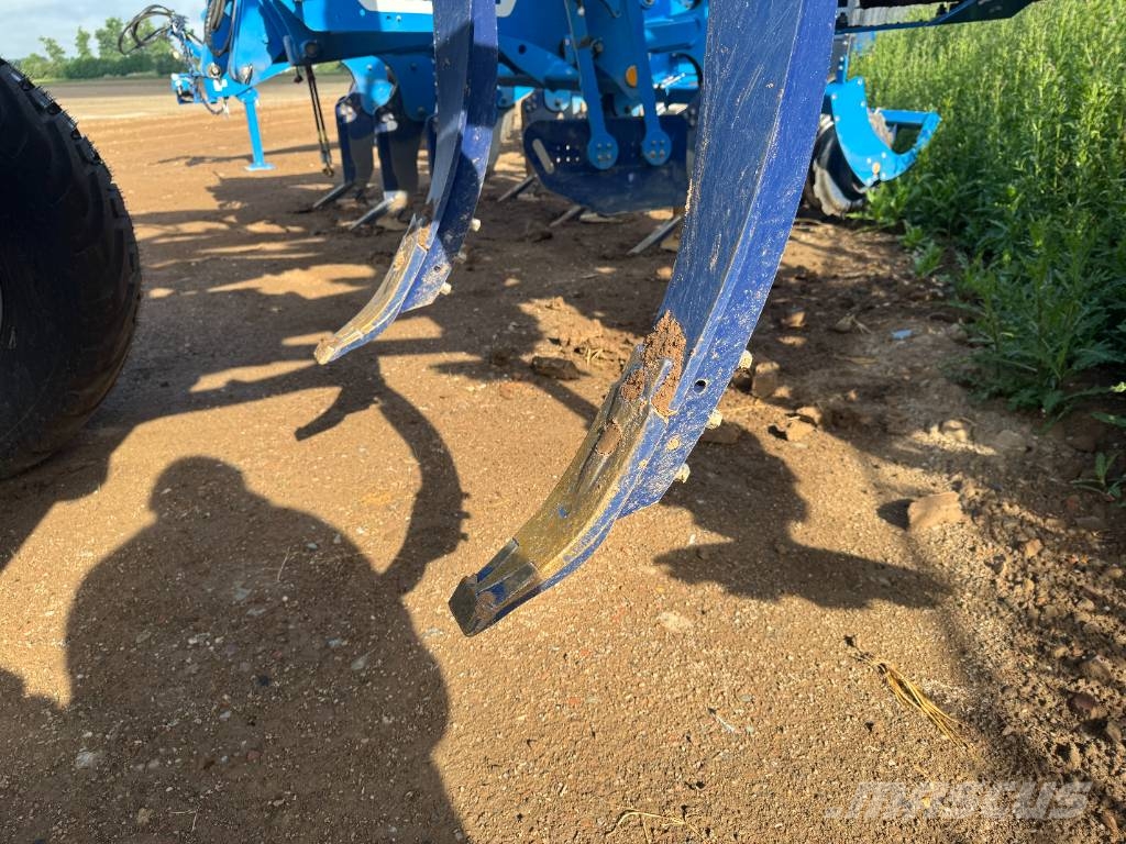 Farmet Triton 400 PS المحراث الحفار