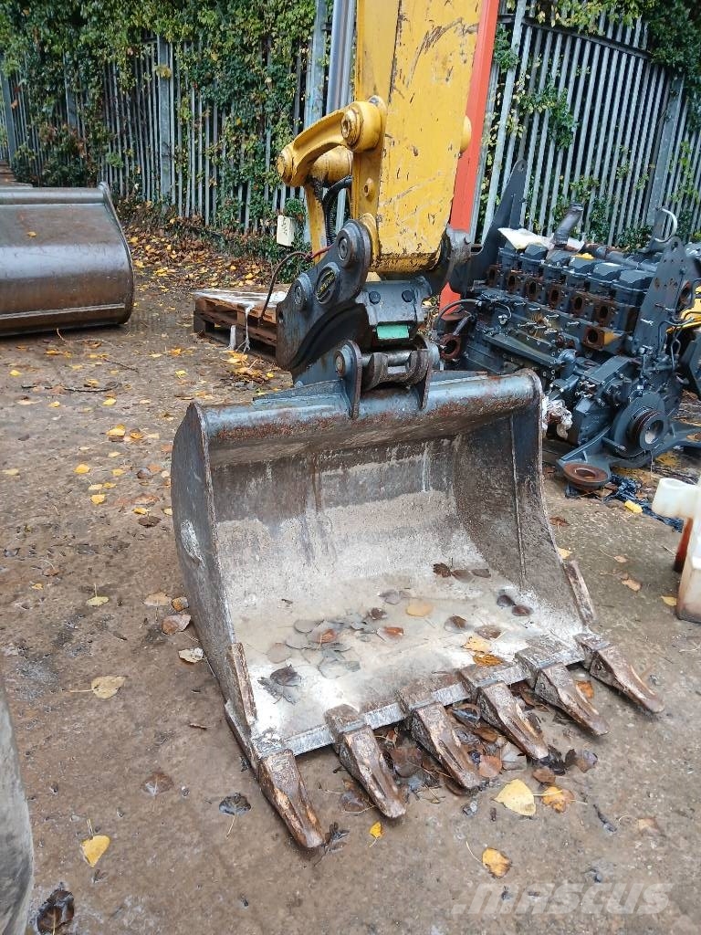 Komatsu PC 88 MR-11 Excavadoras de cadenas