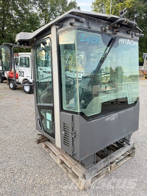 Hitachi ZW 250 USED CAB كابينة والداخلية