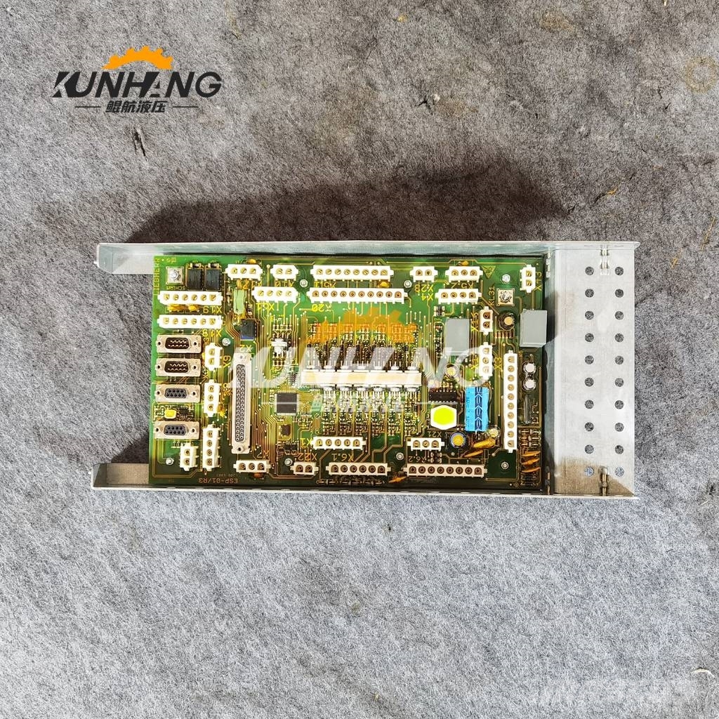 Liebherr R954 R964 R974 R906 R922 R924 Fuse Block 110042421 Transmissão
