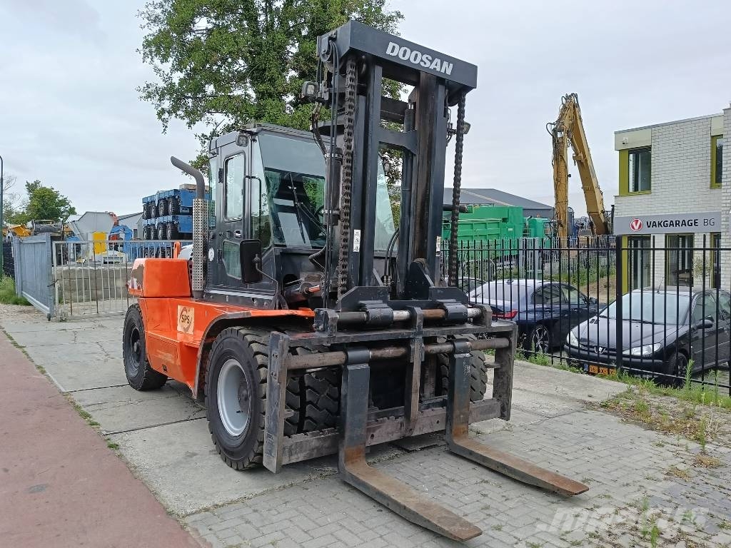 Doosan D 160 S-5 16 ton heftruck forklift stapler Diesel Trucker