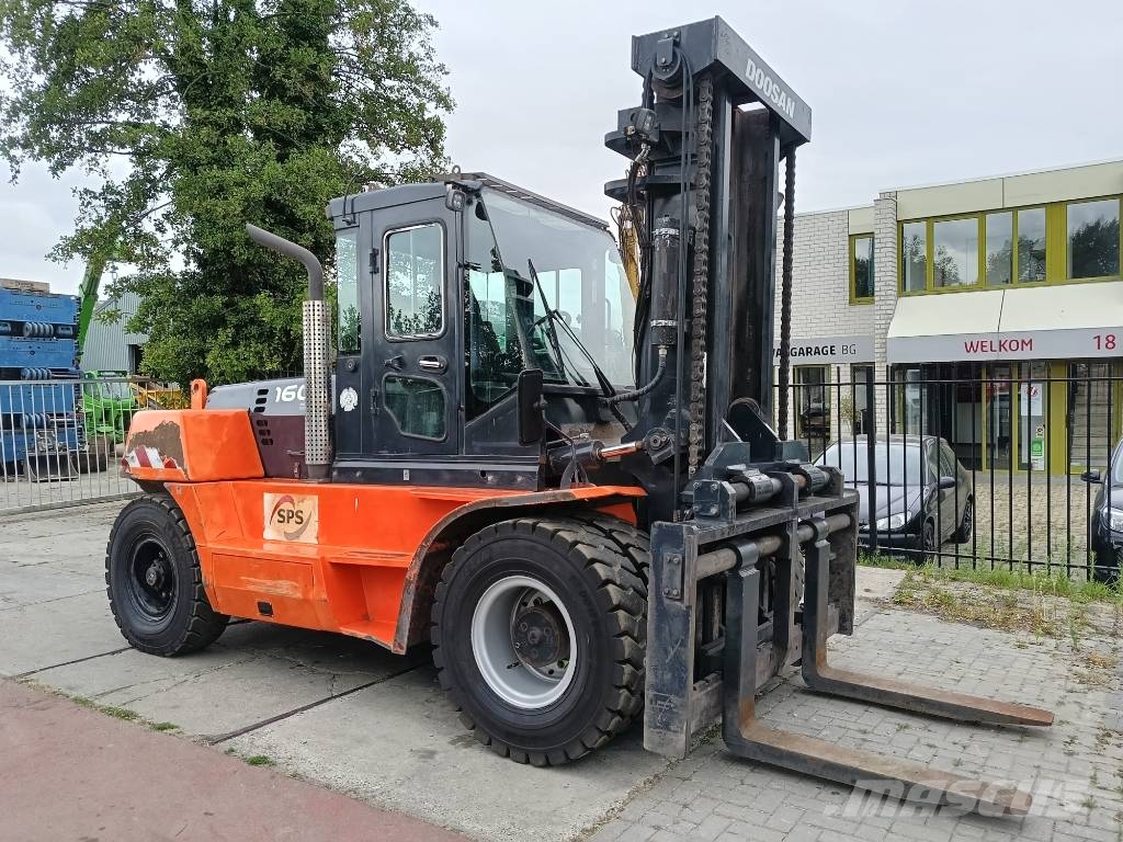 Doosan D 160 S-5 16 ton heftruck forklift stapler Diesel Trucker
