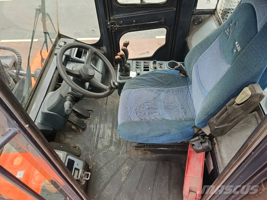 Doosan D 160 S-5 16 ton heftruck forklift stapler Diesel Trucker