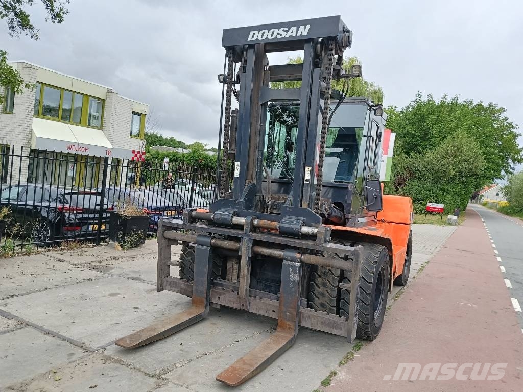 Doosan D 160 S-5 16 ton heftruck forklift stapler Diesel Trucker