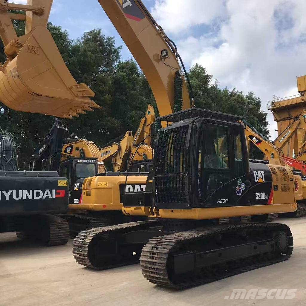 CAT 320D2L Gravemaskiner på larvebånd