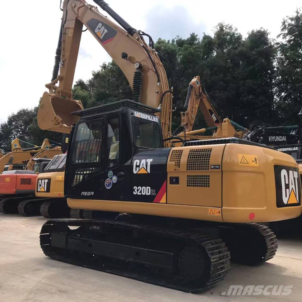 CAT 320D2L Gravemaskiner på larvebånd