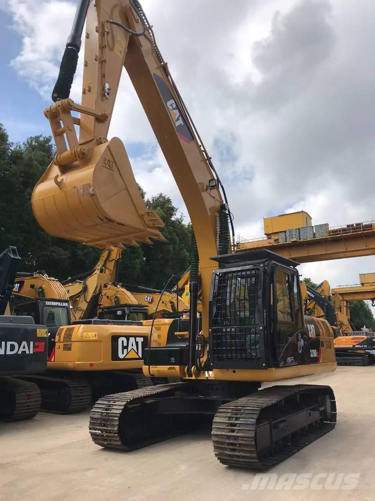CAT 320D2L Gravemaskiner på larvebånd