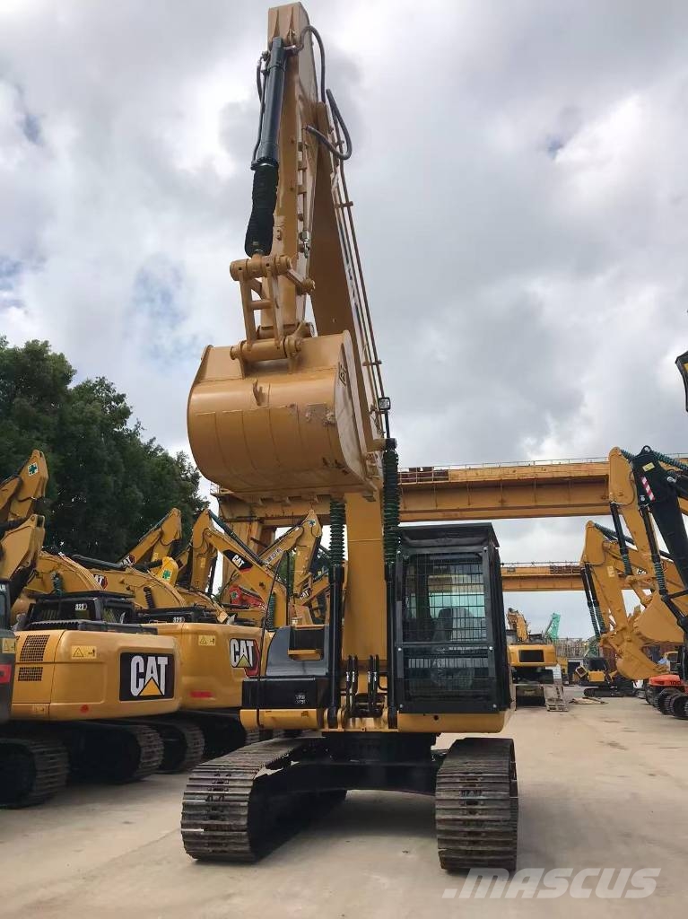 CAT 320D2L Gravemaskiner på larvebånd