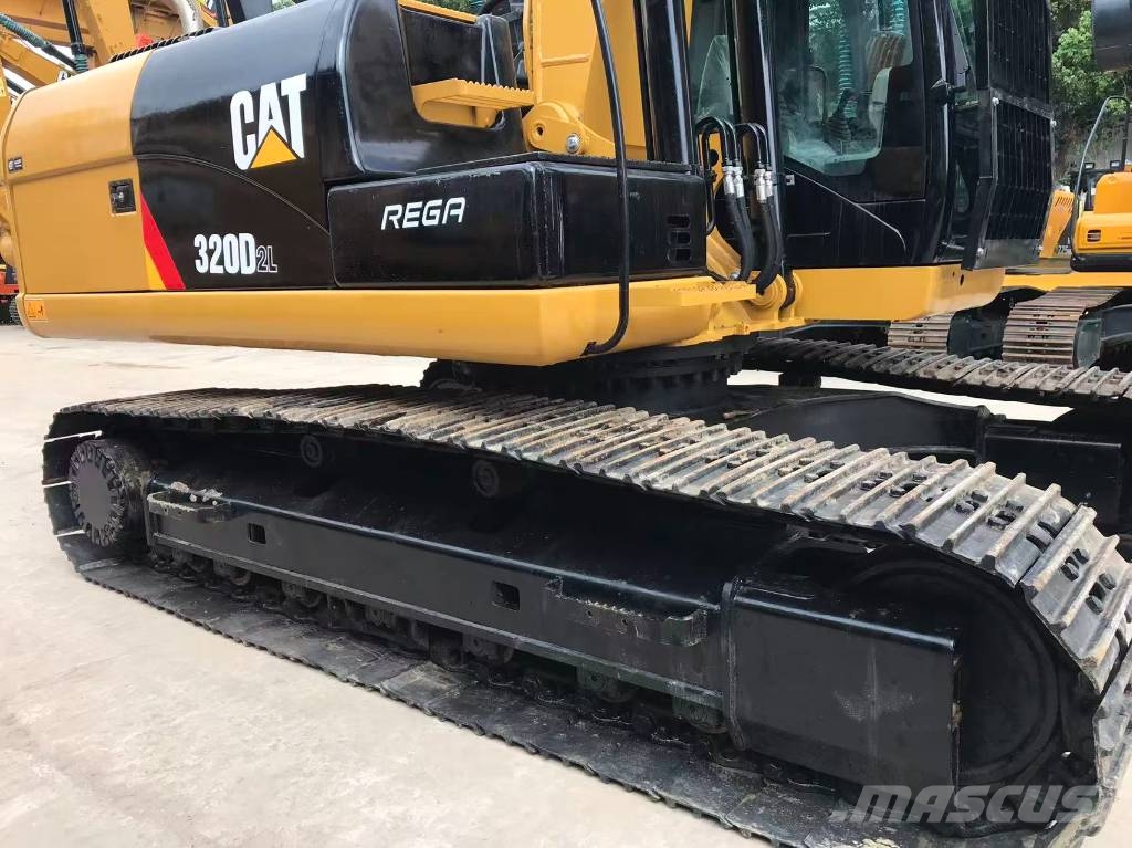 CAT 320D2L Gravemaskiner på larvebånd