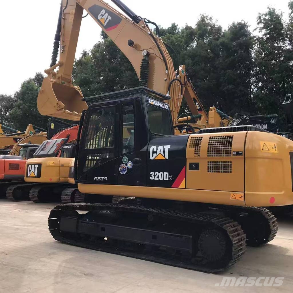CAT 320D2L Gravemaskiner på larvebånd