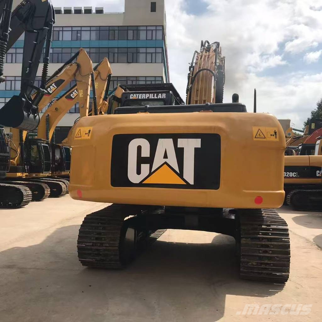 CAT 320D2L Gravemaskiner på larvebånd