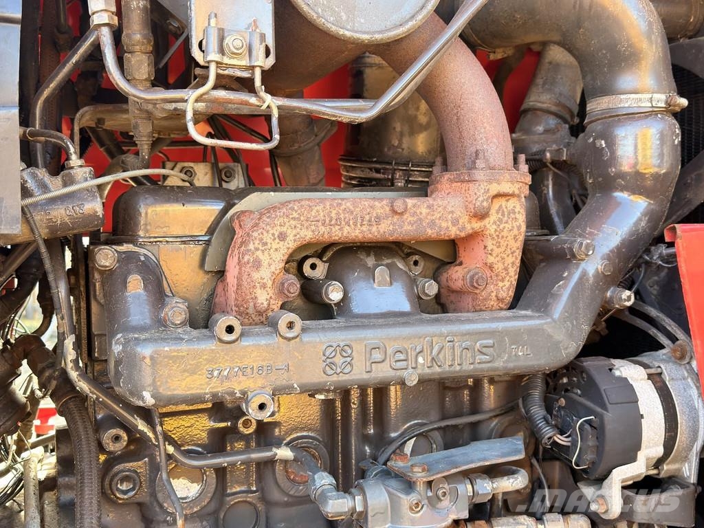 Massey Ferguson 390 4WD Tractor Tractoren