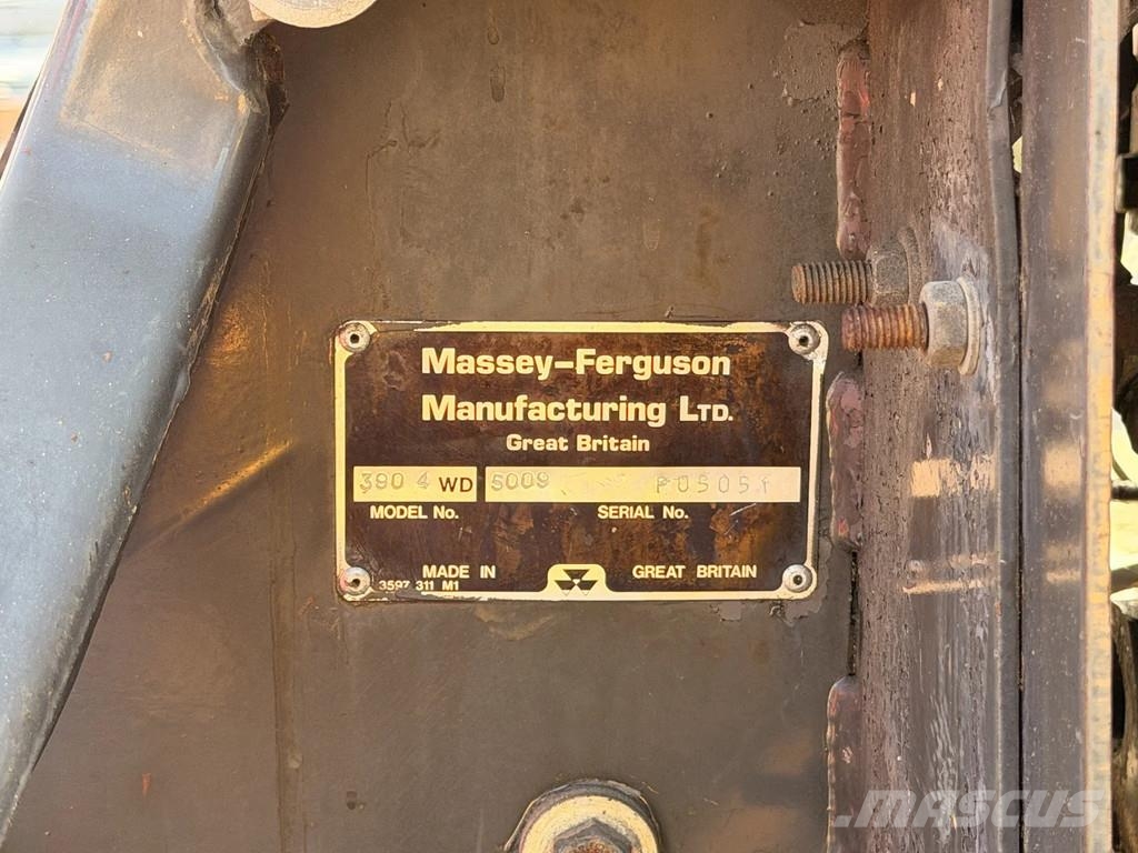 Massey Ferguson 390 4WD Tractor Tractoren