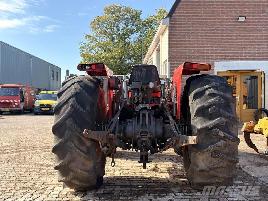 Massey Ferguson 390 4WD Tractor Tractoren