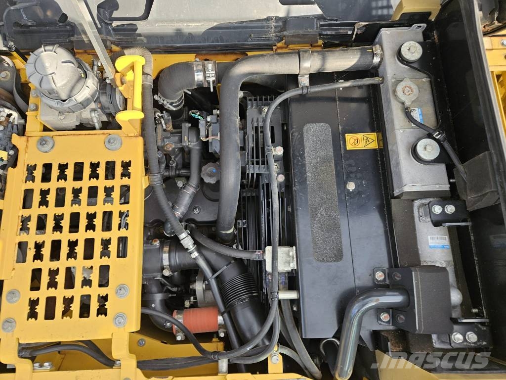 Komatsu PC 210 LC-11 Escavadoras de rastos
