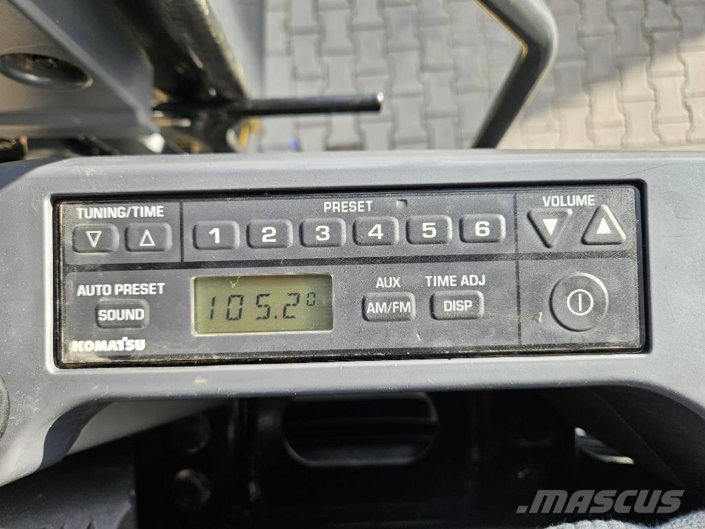 Komatsu PC 210 LC-11 Escavadoras de rastos
