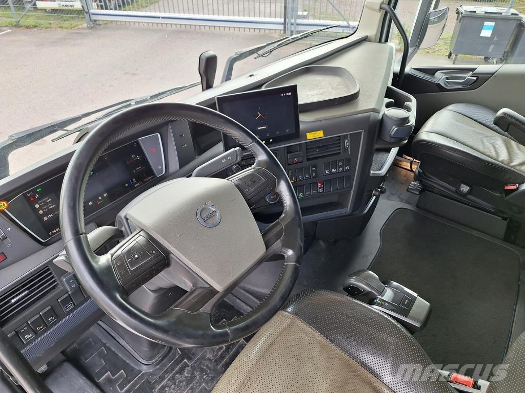 Volvo Vehicle Rigid 6x2-2 box full side opening Tovornjaki zabojniki