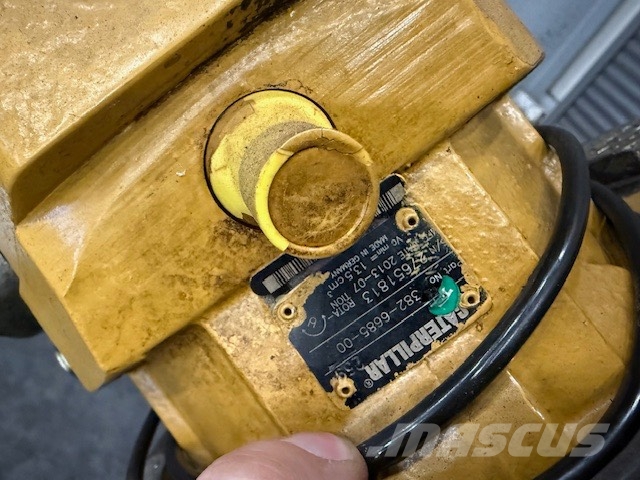 CAT AP300D FINAL DRIVE Asfaltsläggningsmaskiner
