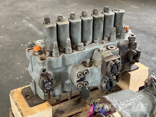 Liebherr A 934 B HYDRAULIC VALVE BLOCK Hidraulika