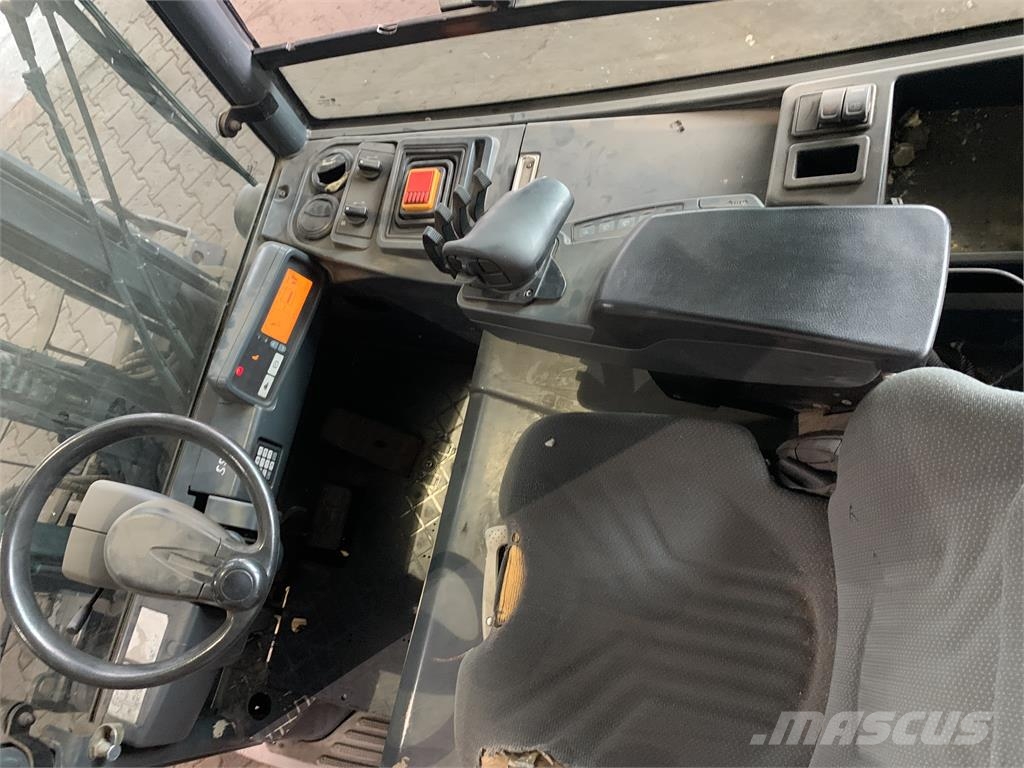 Jungheinrich EFG 425 Electric forklifts