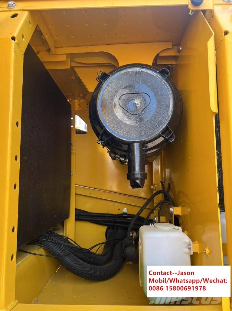 Komatsu PC 220-8 Εκσκαφείς με ερπύστριες