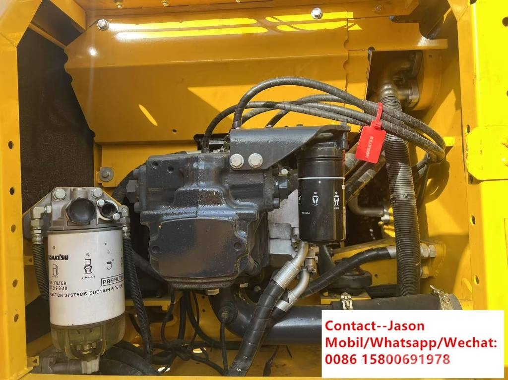 Komatsu PC 220-8 Εκσκαφείς με ερπύστριες