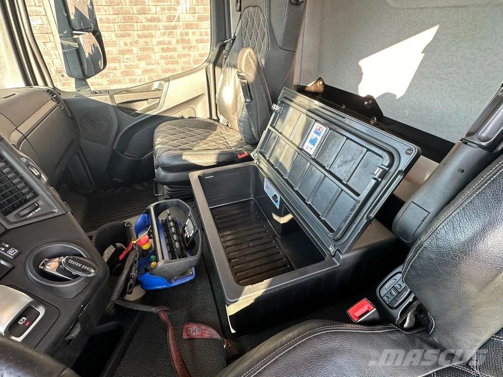Mercedes-Benz Arocs 3253 L ENA 8X2/4 HMF2820 KRAAN / KRAN/ CRANE Camiones grúa
