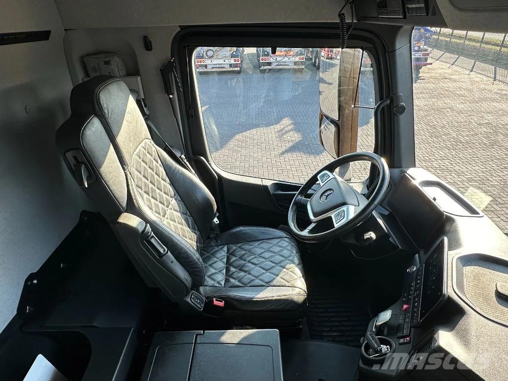 Mercedes-Benz Arocs 3253 L ENA 8X2/4 HMF2820 KRAAN / KRAN/ CRANE Camiones grúa