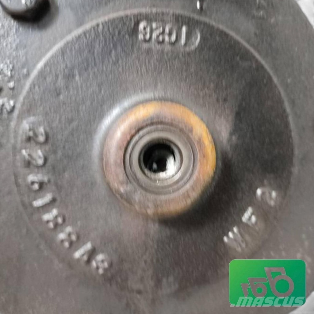 New Holland T8.360 Transmission 84141370 Коробка передач