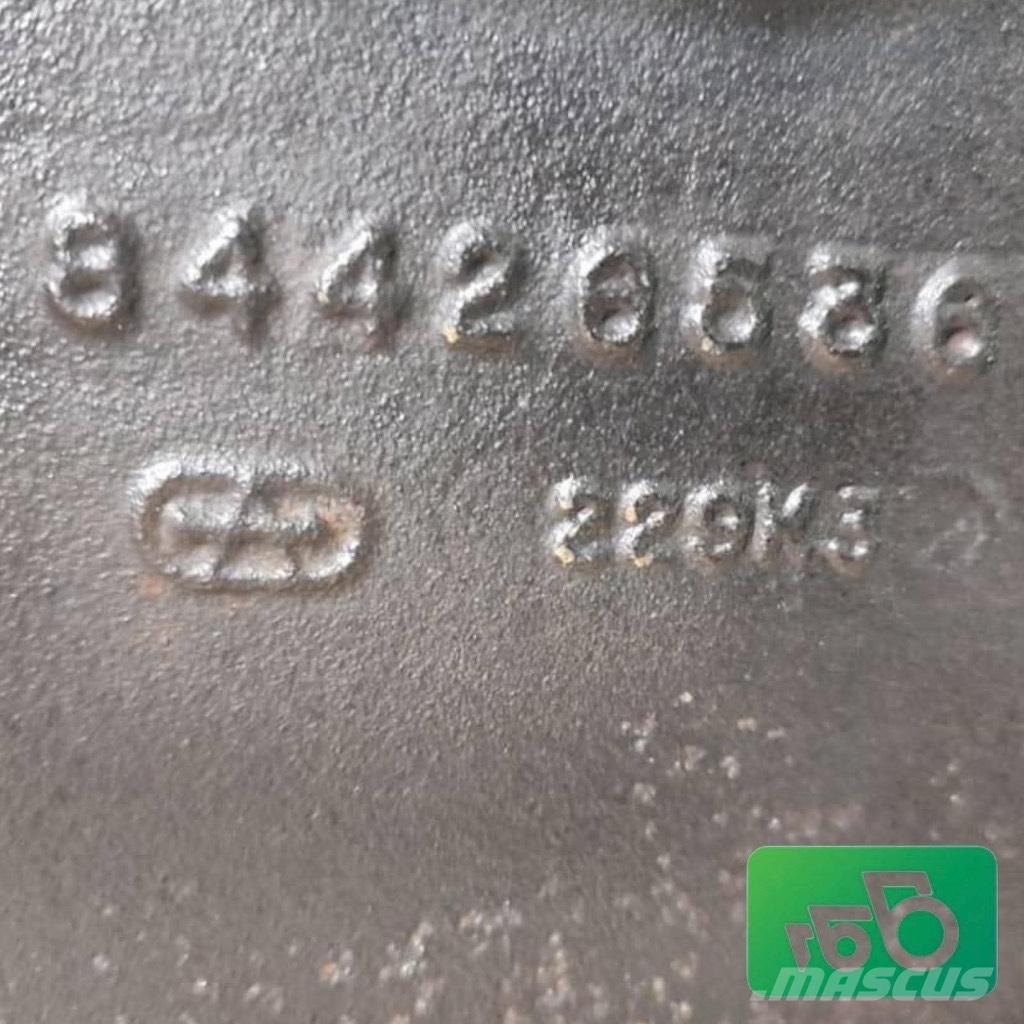 New Holland T8.360 Transmission 84141370 Коробка передач
